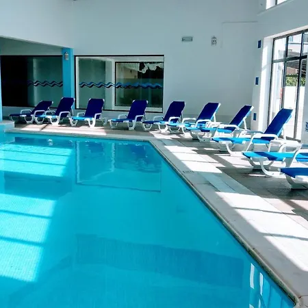 Mar Piscinas Exteriores E Interior *